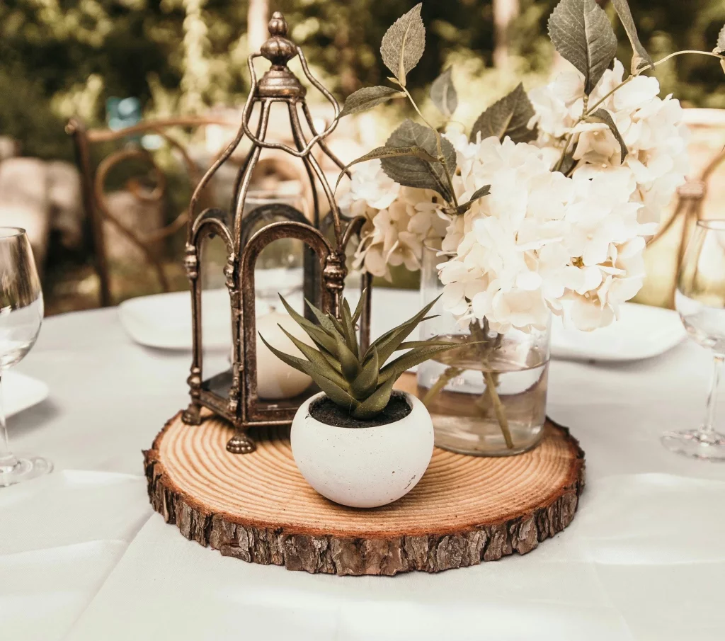 Minimal Centrepieces .jpg